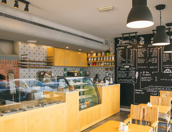 Monitorování teploty v chladících spotřebičích v podniku Al Dar Sweets – Spojené arabské emiráty