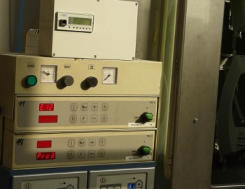 Řízení trysek linky nanášení barvy na základní část pouličních lamp - Ternopol, Ukrajina