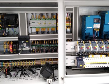 Řízení mobilního hrubotřídiče RESTA HTH3-20