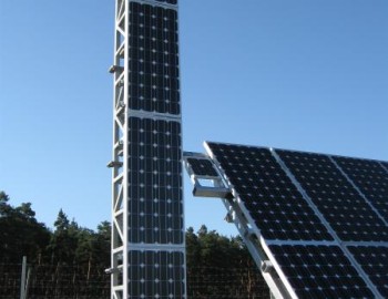 Control system of GSM-R network repeater powered from photovoltaic panels