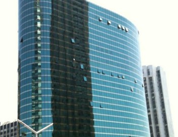 Řídicí systém administrativní budovy PAZ-2 v centru Ramat Gan v Tel Avivu