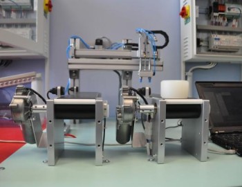 Výuková pracoviště s Foxtrotem na SŠSE, Trnková, Brno