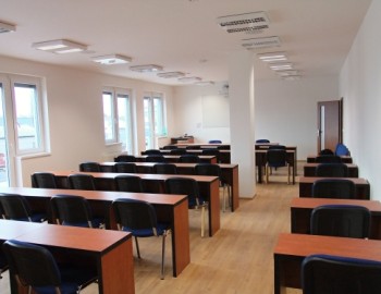 Komplexní řízení technologií administrativní budovy WOMBAT