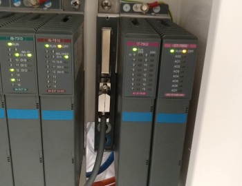 Řízení procesu mytí křemíkových desek - Finsko