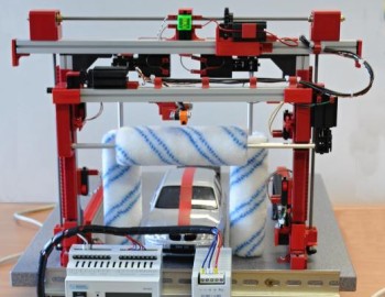 Učebna s fyzikálními modely řízenými Foxtroty na Technické univerzitě v Liberci