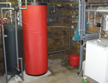 Řízení technologií vytápění velkoobchodu s akvarijními rybkami