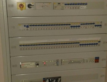 Komplexní řízení technologií rodinného domu - Győr, Maďarsko