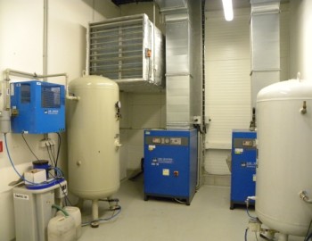 Řídicí systém pro technologie haly na výrobu nábytku firmy Jelínek