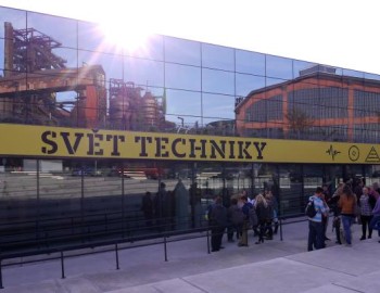 Hra světel ve Světě Techniky v Ostravě-Dolních Vítkovicích, Česká republika