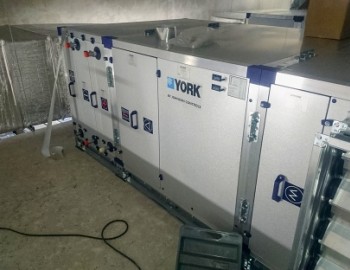 Integrace vytápění a chlazení ve výrobních halách Flídr, s.r.o.